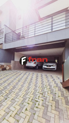 Imagem Casa com 3 Quartos à Venda, 280 m² em Córrego Grande - Florianópolis Imagem Casa com 3 Quartos à Venda, 280 m² em Córrego Grande - Florianópolis