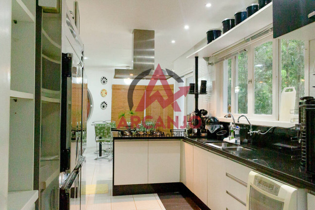 Imagem Casa com 6 Quartos à Venda, 800 m² em Praia Da Cocanha - Caraguatatuba Imagem Casa com 6 Quartos à Venda, 800 m² em Praia Da Cocanha - Caraguatatuba