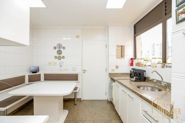 Imagem Apartamento com 3 Quartos à Venda, 225 m² em Itaim Bibi - São Paulo