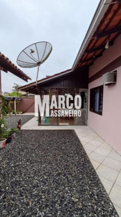 Imagem Casa com 3 Quartos à Venda, 361 m² em João Costa - Joinville Imagem Casa com 3 Quartos à Venda, 361 m² em João Costa - Joinville