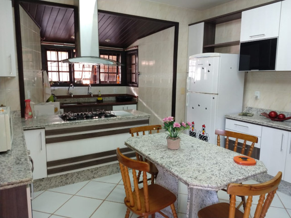 Imagem Casa com 6 Quartos à Venda, 500 m² em Jardim Atlântico Oeste (itaipuaçu) - Maricá Imagem Casa com 6 Quartos à Venda, 500 m² em Jardim Atlântico Oeste (itaipuaçu) - Maricá