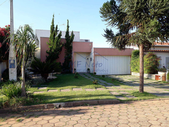 Casa com 3 Quartos à Venda,  em Cidade Jardim - Pirassununga