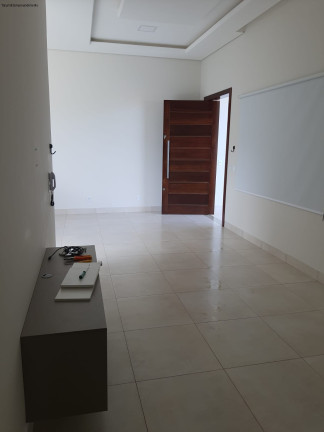 Imagem Imóvel com 3 Quartos à Venda,  em Sinop - Sinop