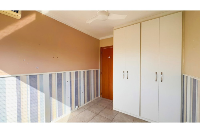 Imagem Imóvel com 3 Quartos à Venda, em Tristeza - Porto Alegre Imagem Imóvel com 3 Quartos à Venda, em Tristeza - Porto Alegre