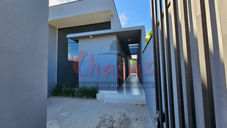 Casa com 2 Quartos à Venda, 130 m² em Golfinhos - Caraguatatuba