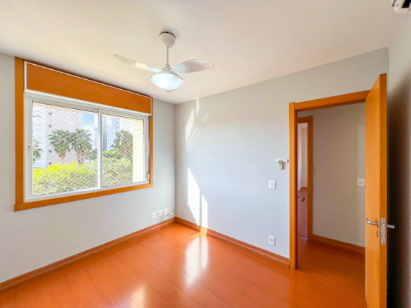Imagem Apartamento com 4 Quartos à Venda, 140 m² em Jardim Europa - Porto Alegre Imagem Apartamento com 4 Quartos à Venda, 140 m² em Jardim Europa - Porto Alegre