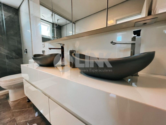 Imagem Imóvel com 3 Quartos à Venda, 341 m² em Vila Nova - Porto Alegre Imagem Imóvel com 3 Quartos à Venda, 341 m² em Vila Nova - Porto Alegre