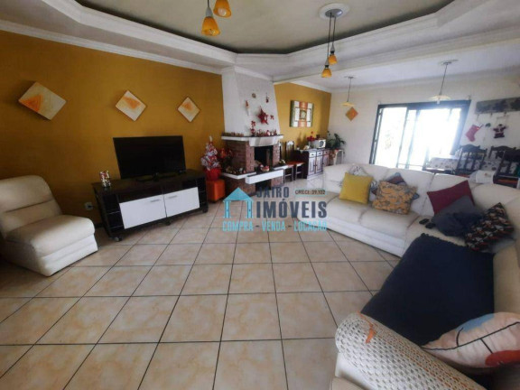 Imagem Sobrado com 4 Quartos à Venda, 300 m² em Centro - Tramandaí Imagem Sobrado com 4 Quartos à Venda, 300 m² em Centro - Tramandaí