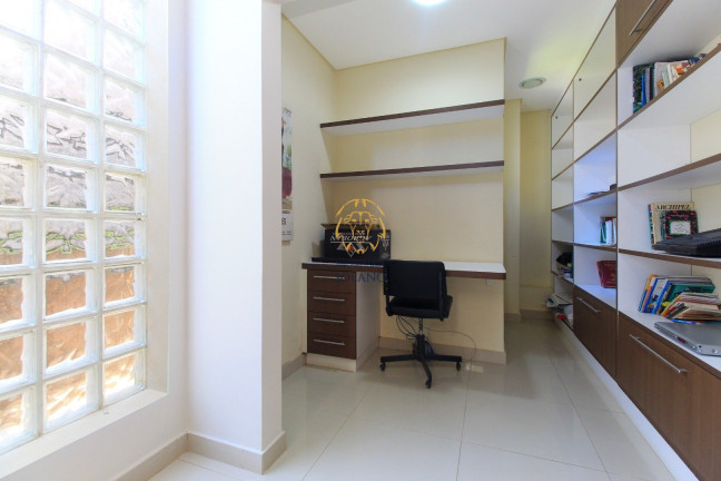 Imagem Casa de Condomínio com 4 Quartos à Venda, 671 m² em Santa Cândida - Curitiba Imagem Casa de Condomínio com 4 Quartos à Venda, 671 m² em Santa Cândida - Curitiba