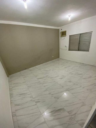 Imagem Kitnet à Venda, 25 m² em Guilhermina - Praia Grande Imagem Kitnet à Venda, 25 m² em Guilhermina - Praia Grande