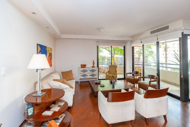 Imagem Apartamento com 4 Quartos à Venda, 220 m² em Moema - São Paulo Imagem Apartamento com 4 Quartos à Venda, 220 m² em Moema - São Paulo