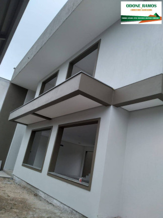Casa com 3 Quartos à Venda, 210 m² em Canoas