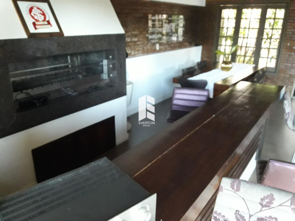 Imagem Casa com 5 Quartos à Venda, 703 m² em Duque De Caxias - Santa Maria