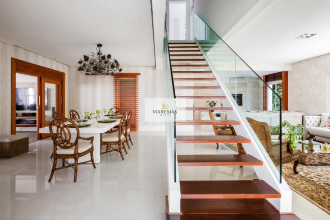Imagem Casa com 5 Quartos à Venda, 300 m² em Maresias - São Sebastião Imagem Casa com 5 Quartos à Venda, 300 m² em Maresias - São Sebastião