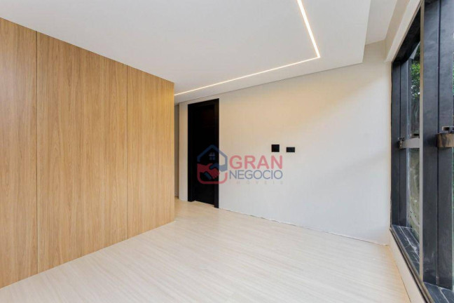 Imagem Sobrado com 3 Quartos à Venda, 172 m² em Santa Felicidade - Curitiba Imagem Sobrado com 3 Quartos à Venda, 172 m² em Santa Felicidade - Curitiba