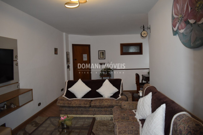 Imagem Imóvel com 3 Quartos para Alugar, 100 m² em Região Do Alto Do Capivari - Campos Do Jordão Imagem Imóvel com 3 Quartos para Alugar, 100 m² em Região Do Alto Do Capivari - Campos Do Jordão