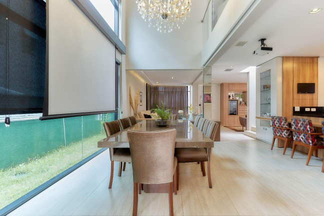 Imagem Casa com 3 Quartos à Venda, 297 m² em Pinheirinho - Curitiba