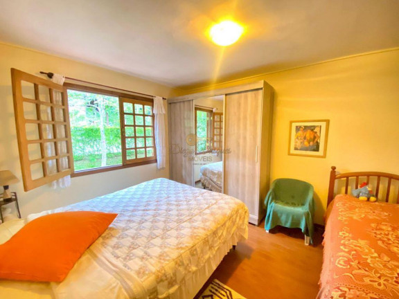 Imagem Casa com 4 Quartos à Venda, 160 m² em Quebra Frascos - Teresópolis Imagem Casa com 4 Quartos à Venda, 160 m² em Quebra Frascos - Teresópolis