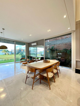 Imagem Casa com 5 Quartos à Venda, em -- - Capao Da Canoa Imagem Casa com 5 Quartos à Venda, em -- - Capao Da Canoa