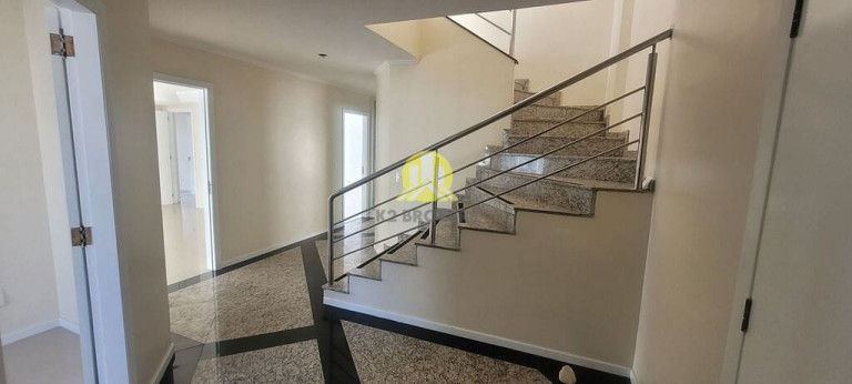Imagem Cobertura com 6 Quartos à Venda, 470 m² em Centro - Balneário Camboriú Imagem Cobertura com 6 Quartos à Venda, 470 m² em Centro - Balneário Camboriú