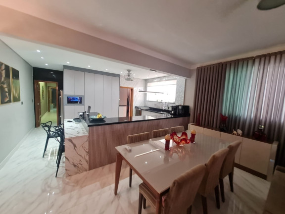 Imagem Casa com 3 Quartos à Venda, 200 m² em Gonzaga - Santos Imagem Casa com 3 Quartos à Venda, 200 m² em Gonzaga - Santos