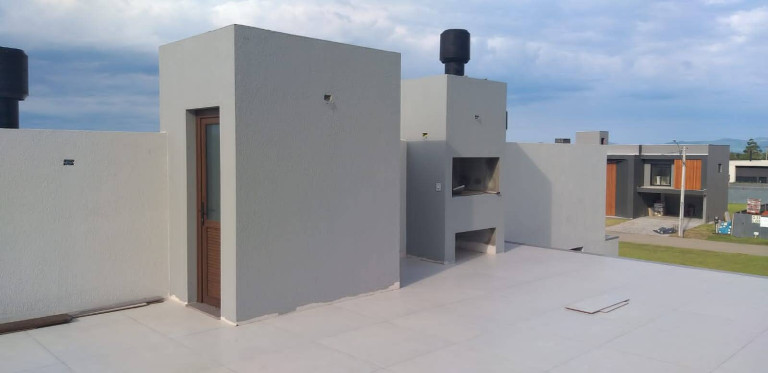 Imagem Casa com 4 Quartos à Venda, 600 m² em Atlântida Sul - Osório Imagem Casa com 4 Quartos à Venda, 600 m² em Atlântida Sul - Osório