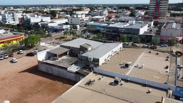 Imagem Galpão à Venda, 1.300 m² em Centro - Sinop Imagem Galpão à Venda, 1.300 m² em Centro - Sinop