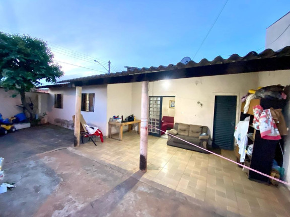 Imagem Casa com 3 Quartos à Venda, 70 m² em Conjunto Habitacional Teisuke Kumassaka - Lins Imagem Casa com 3 Quartos à Venda, 70 m² em Conjunto Habitacional Teisuke Kumassaka - Lins