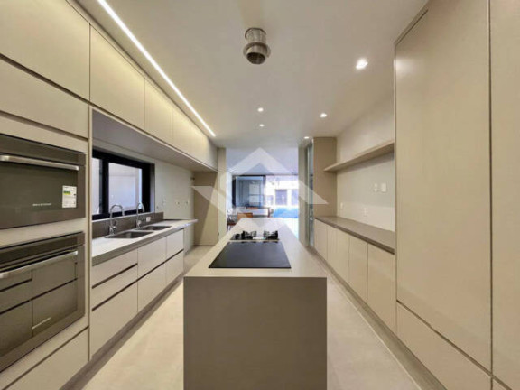 Imagem Casa com 6 Quartos à Venda, 350 m² em Barra Da Tijuca - Rio De Janeiro Imagem Casa com 6 Quartos à Venda, 350 m² em Barra Da Tijuca - Rio De Janeiro