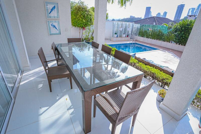 Imagem Casa com 4 Quartos à Venda, 525 m² em Alphaville Residencial Dois - Barueri Imagem Casa com 4 Quartos à Venda, 525 m² em Alphaville Residencial Dois - Barueri