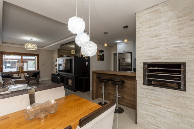 Imagem Casa com 2 Quartos à Venda, 245 m² em Lomba Do Pinheiro - Porto Alegre