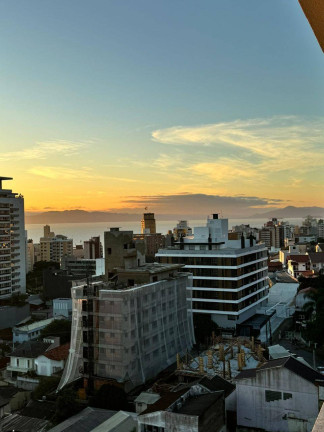 Imagem Apartamento com 2 Quartos à Venda, 69 m² em Centro - Florianópolis