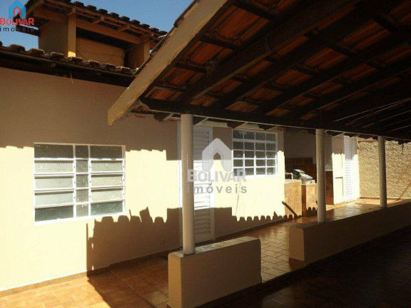 Imagem Casa com 4 Quartos à Venda, 222 m² em Setor Central - Itumbiara Imagem Casa com 4 Quartos à Venda, 222 m² em Setor Central - Itumbiara