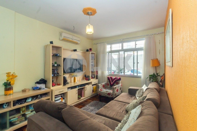 Apartamento com 3 Quartos à Venda, 75 m² em Auxiliadora - Porto Alegre