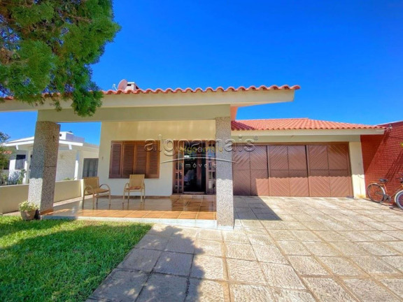 Casa com 3 Quartos à Venda, 174 m² em Centro - Xangri-lá