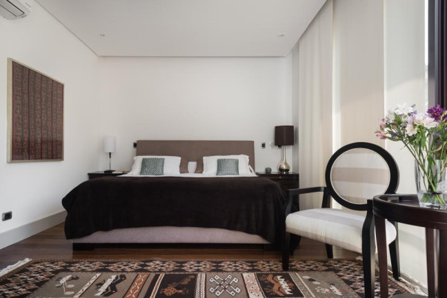 Imagem Casa com 4 Quartos à Venda, 591 m² em Jardim Guedala - São Paulo