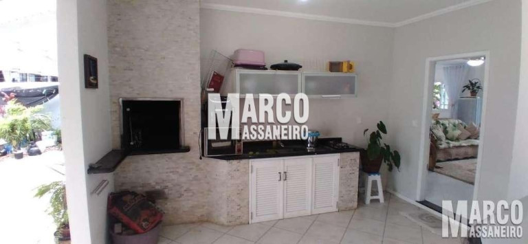 Imagem Casa com 4 Quartos à Venda, 288 m² em Centro - Balneário Barra Do Sul Imagem Casa com 4 Quartos à Venda, 288 m² em Centro - Balneário Barra Do Sul