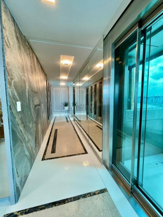 Imagem Apartamento com 7 Quartos à Venda, 600 m² em Centro - Balneário Camboriú Imagem Apartamento com 7 Quartos à Venda, 600 m² em Centro - Balneário Camboriú