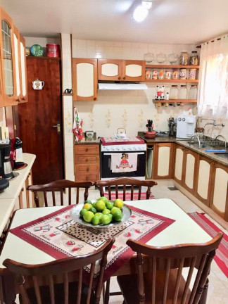Imagem Casa com 6 Quartos à Venda, 331 m² em Araras - Teresópolis Imagem Casa com 6 Quartos à Venda, 331 m² em Araras - Teresópolis