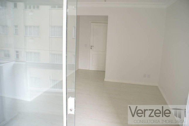 Imagem Apartamento com 3 Quartos à Venda, 151 m² em Centro - Balneário Camboriú Imagem Apartamento com 3 Quartos à Venda, 151 m² em Centro - Balneário Camboriú