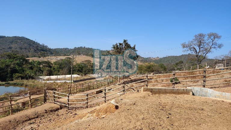 Fazenda à Venda, 55 m² em área Rural De Luziânia - Luziânia
