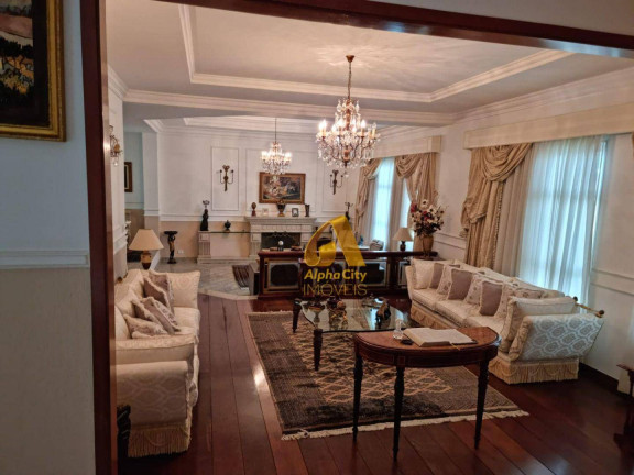 Casa com 5 Quartos à Venda ou Locação, 700 m² em Alphaville - Barueri
