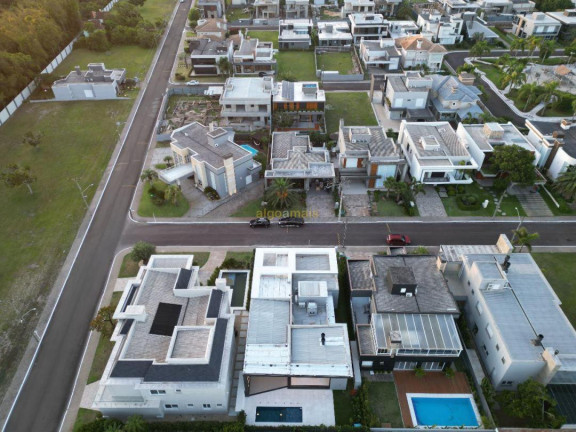 Imagem Casa com 4 Quartos à Venda, 243 m² em Condominio Velas Da Marina - Capão Da Canoa Imagem Casa com 4 Quartos à Venda, 243 m² em Condominio Velas Da Marina - Capão Da Canoa