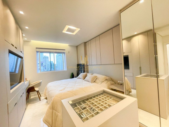 Imagem Apartamento com 3 Quartos à Venda, 125 m² em Centro - Balneário Camboriú Imagem Apartamento com 3 Quartos à Venda, 125 m² em Centro - Balneário Camboriú