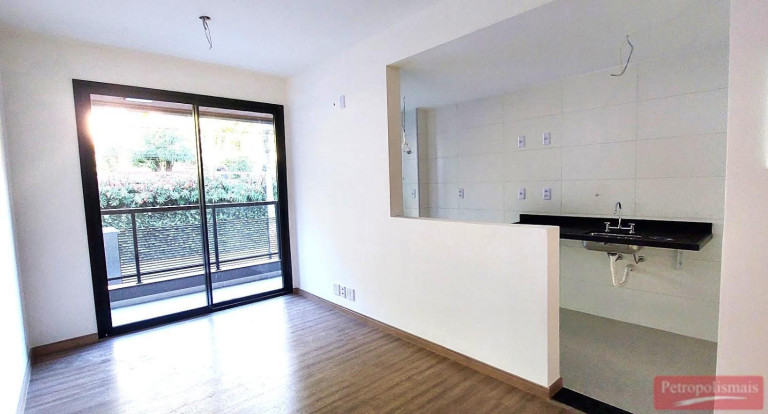 Imagem Apartamento com 2 Quartos à Venda, 62 m² em Corrêas - Petrópolis Imagem Apartamento com 2 Quartos à Venda, 62 m² em Corrêas - Petrópolis