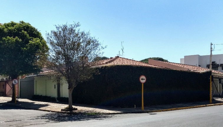 Imagem Casa com 3 Quartos à Venda, 260 m² em Bauru