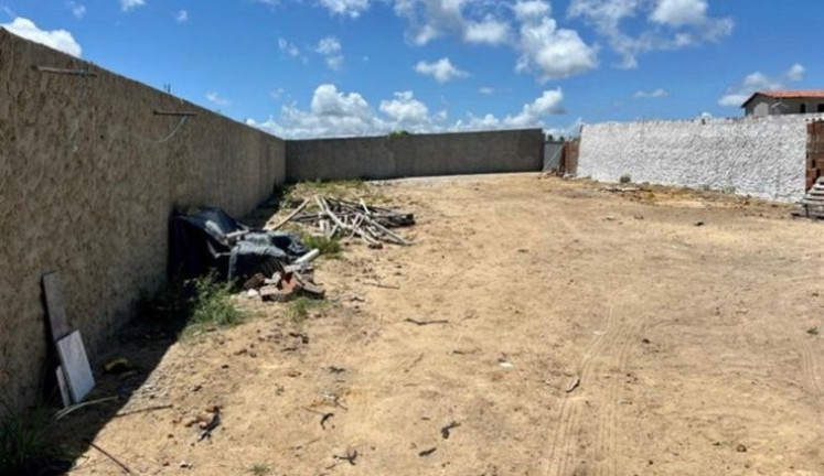 Terreno à Venda, 450 m² em Carapibus - Conde
