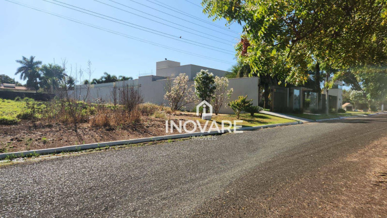 Terreno à Venda, 1.800 m² em Village Imperial - Itumbiara