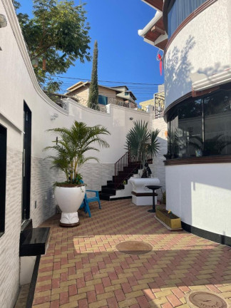 Imagem Casa com 3 Quartos à Venda, 266 m² em Cândida Ferreira - Contagem
