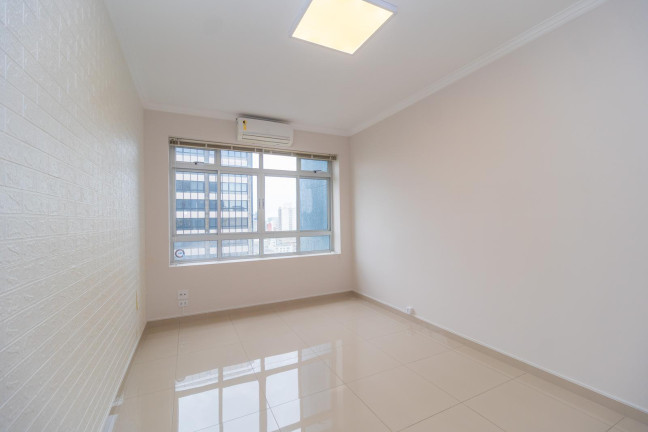Imagem Sala Comercial para Alugar, 26 m² em Centro - Curitiba Imagem Sala Comercial para Alugar, 26 m² em Centro - Curitiba